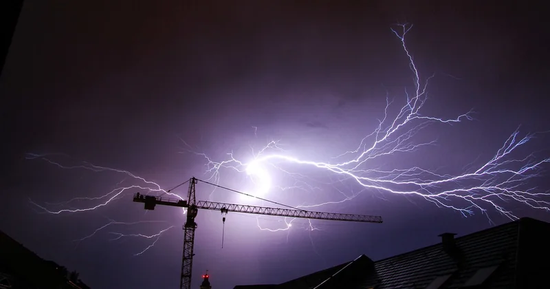 Réparation de toit après tempête : la méthode d'urgence